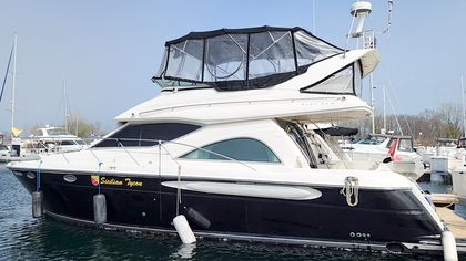 42' Maxum 2000 Yacht For Sale
